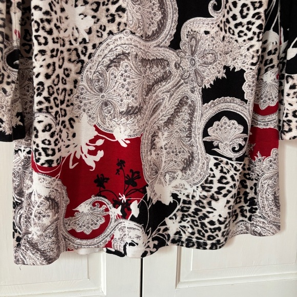 Chico's Size 1 Red Black Animal Print Paisley Mixed‎ Print Chicos Size Medium - Picture 10 of 11